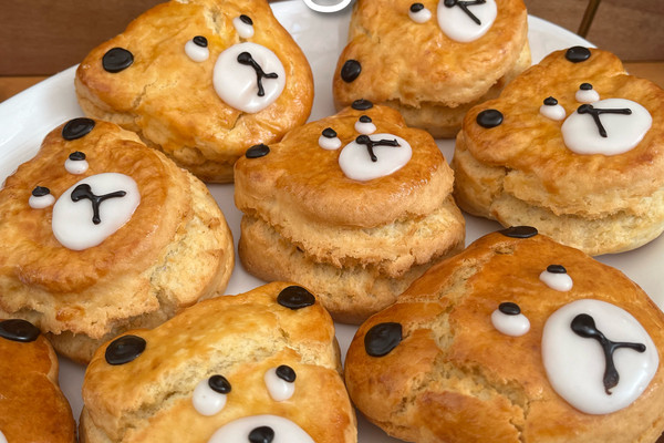 韓国・ソウル🇰🇷】クマさんスコーンが大人気の益善洞カフェ🧸 | Trip