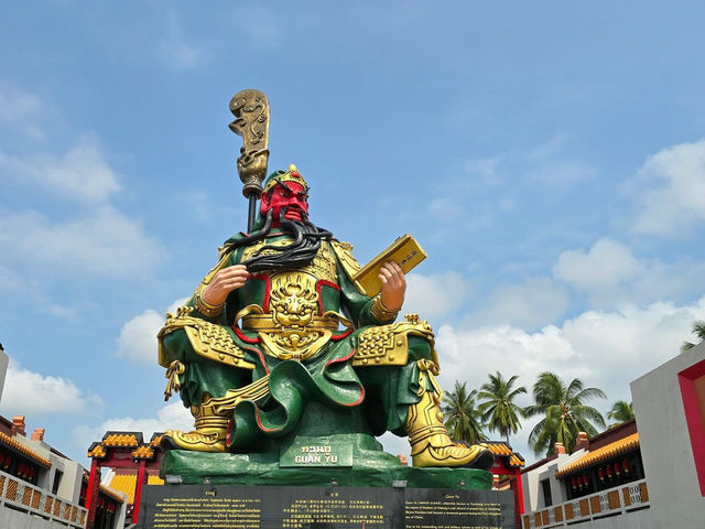 ไหว้พระเอาชัย- ศาลเจ้ากวนอูเกาะสมุย