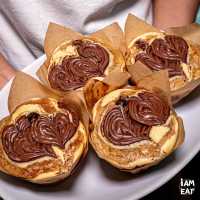เค้กกล้วยหอมครีมชีสนูเทลล่าเยิ้มๆร้านดังย่านสีลม