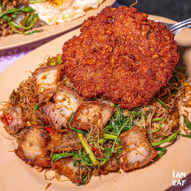 อาหารตามสั่งในซอยลับข้างวัด! เปิดมากว่า 30 ปี 