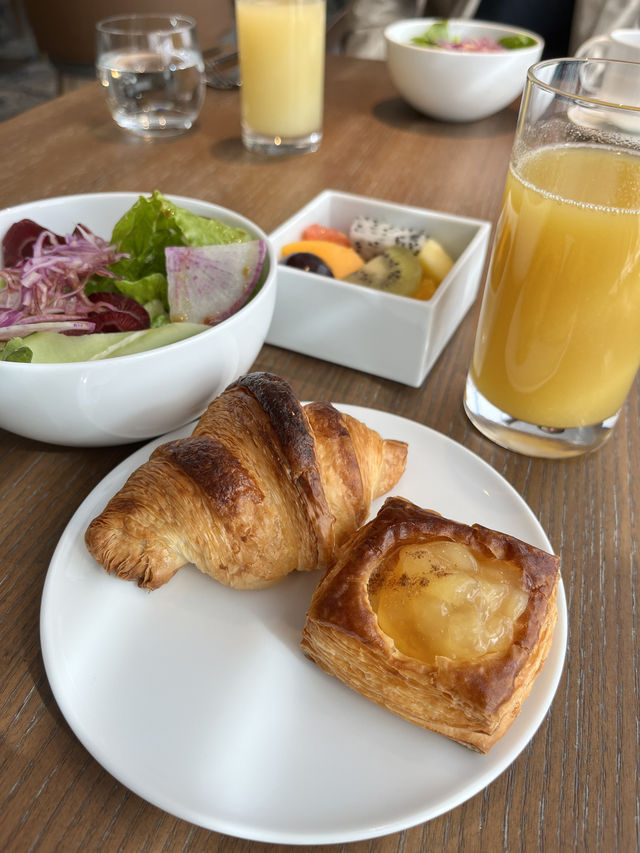 朝からステーキ！？クラブラウンジの豪華な朝食
