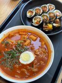 점심웨이팅 필수인 24시간 가성비 분식맛집,싸다김밥 마포역점