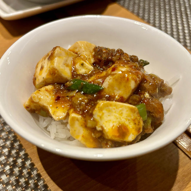 【兵庫・六甲道】本場の四川料理と香港仕込みの点心「Ngam Ngam Hou（アムアムホウ）」