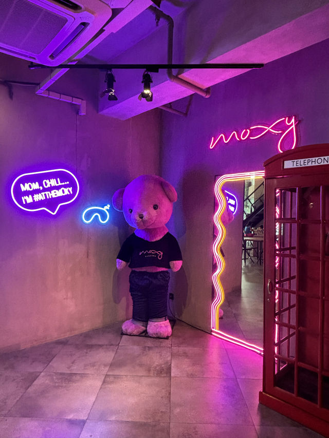Moxy Bandung โรงแรมสไตล์โมเดิร์นใน Bandung