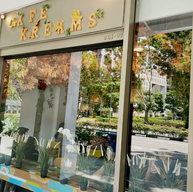 CAFE KREAMS