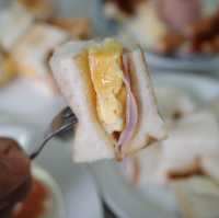 มื้อเช้าที่ออนล๊อกหยุ่น