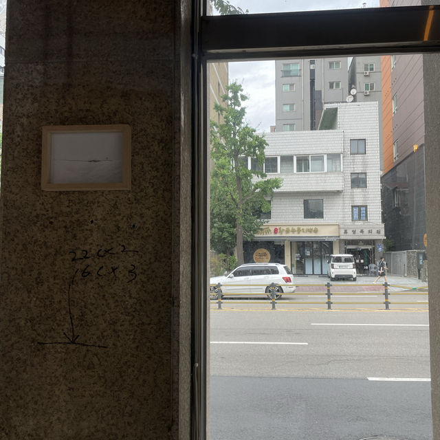 서울 불광 / 차분한 공간에서 즐기는 커피 카페 느루의 서울 불광 / 차분한 공간에서 즐기는 커피 카페 느루의