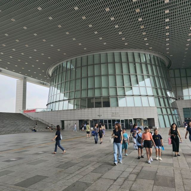 서울여행하며 들려보기 좋을 서울 국립중앙박물관