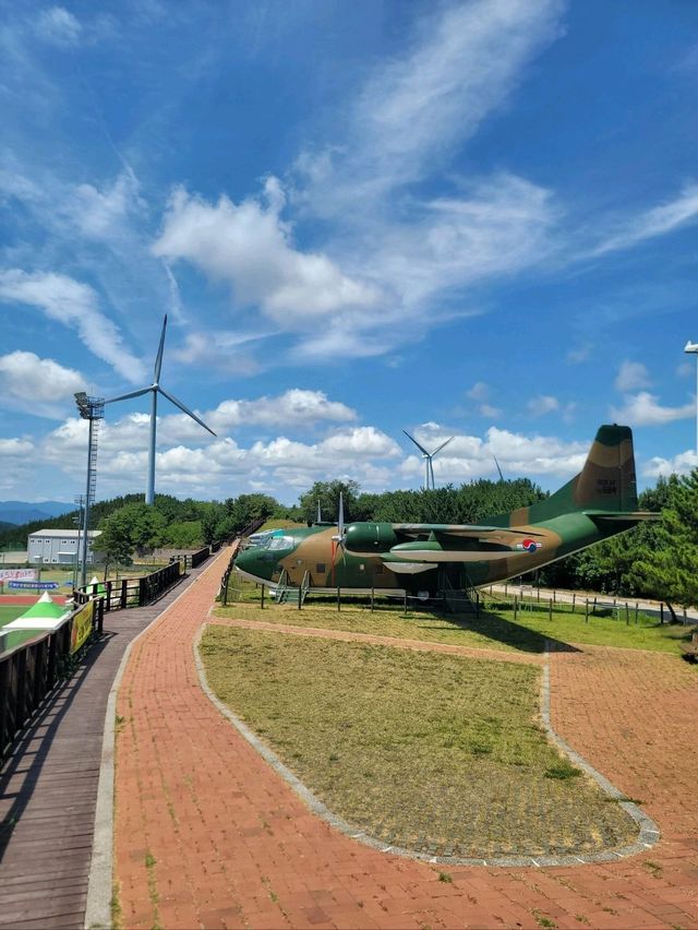 오래된 전투기도 볼수있는 영덕여행지🩵