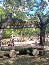 เที่ยวชมธรรมชาติน้ำตกเจ็ดสาวน้อย