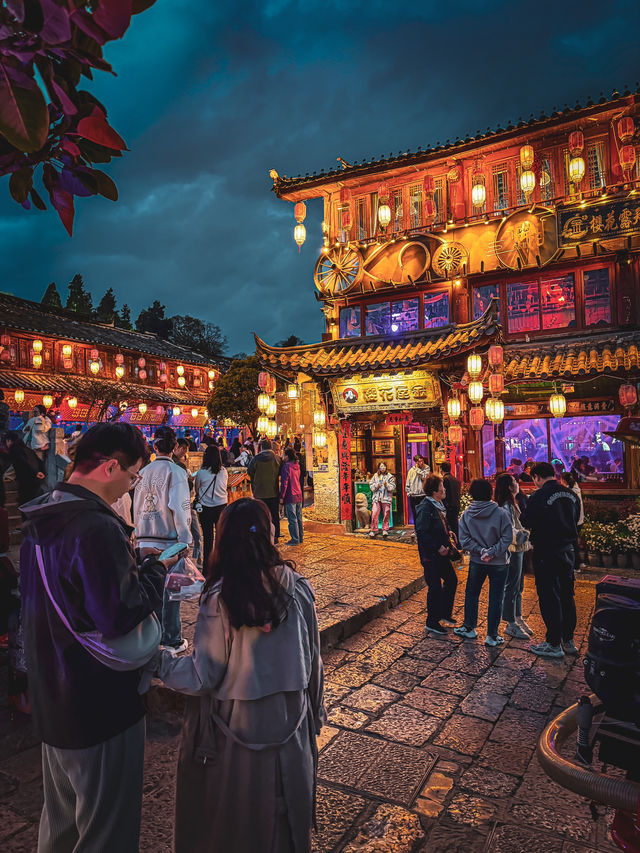 🇨🇳 Lijiang Ancient Town by Night