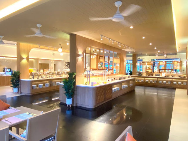 🏖️ Apsara Beachfront Resort & Villa