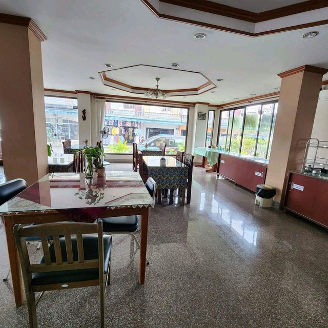 ริทชี่เฮ้าส์ Ritzy House Hote