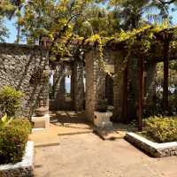 The location is perfect for vacation, beautiful beach and nice room, all staffs are wonderful.