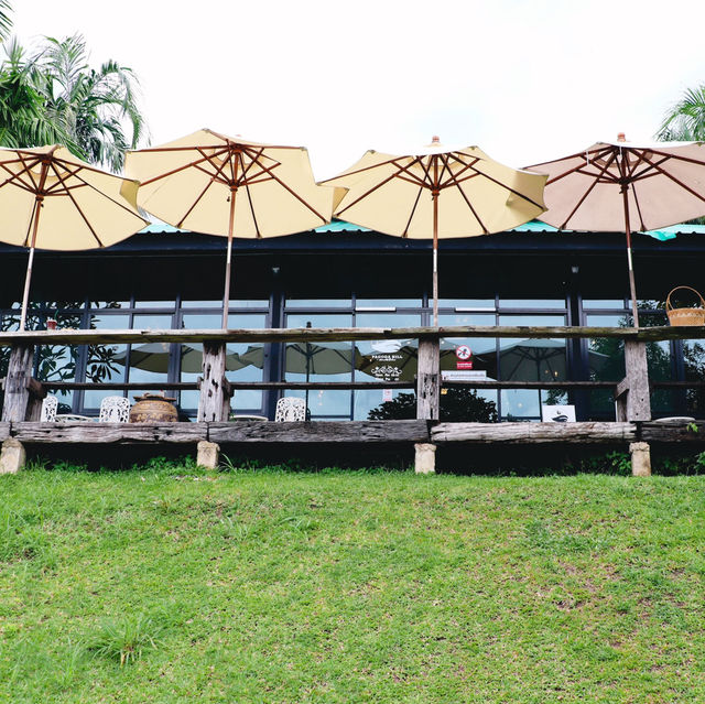 Pagoda Hill Cafe' and Resort