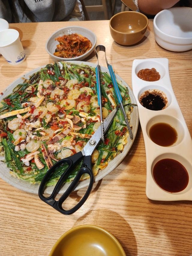 해물파전이 일품인 가을핫플 동동칼국수👍