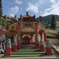 ไหว้ขอพรเจ้าแม่กวนอิมริมทะเลที่ Repulse Bay