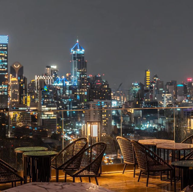 โรงแรมหรู 5 ดาวย่านสาธรที่เห็นวิวเขียวๆของสวนลุมได้