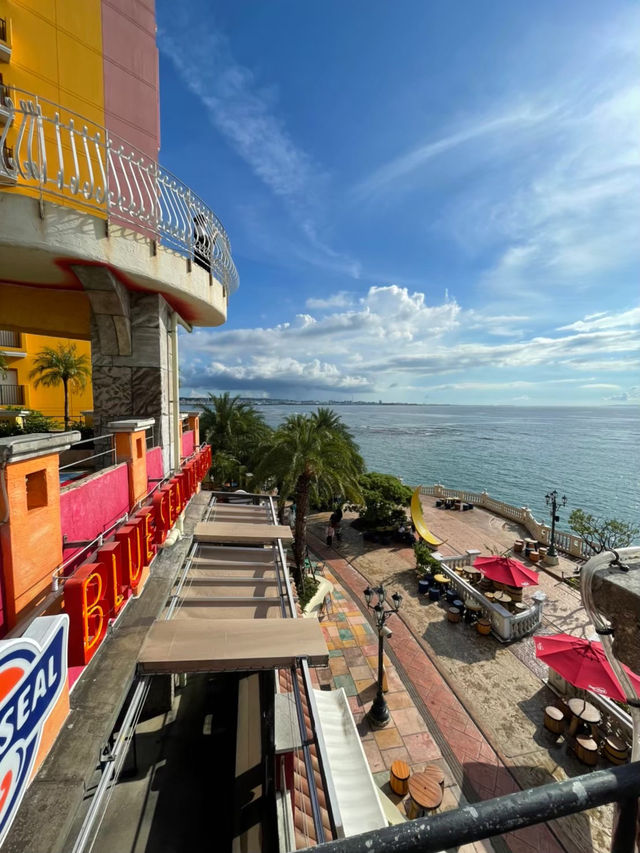 【沖縄北谷】海を眺める絶景カフェ❤️アメリカンビレッジ内の大人リゾート