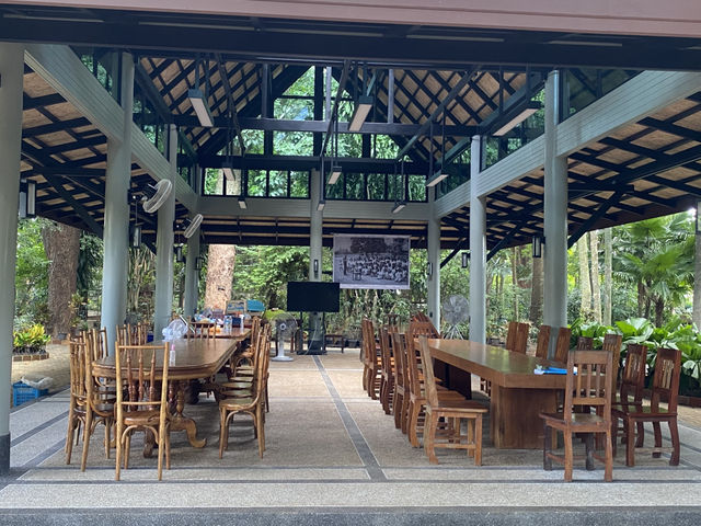 บ้านนายกชวน หลีกภัย จังหวัดตรัง