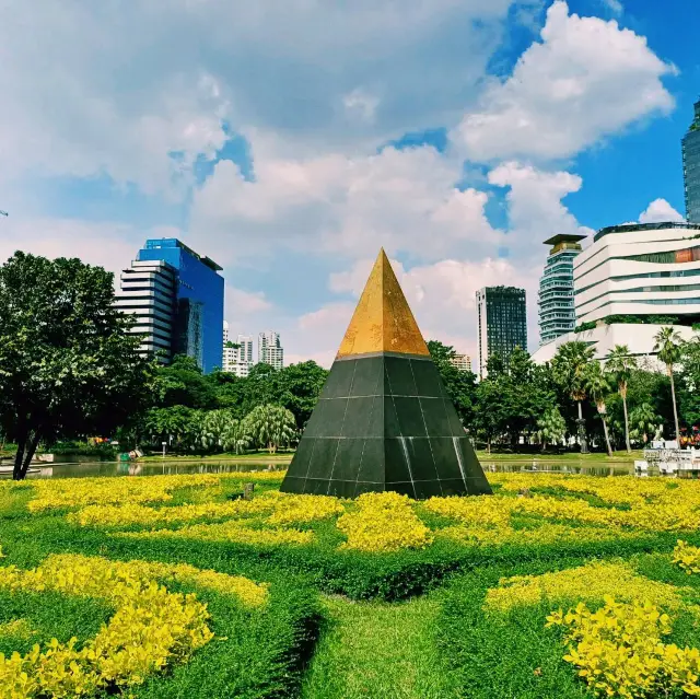 泰國曼谷市中心城市綠洲公園景點班嘉詩麗皇后公園，適合休閒拍照📸親子遊
