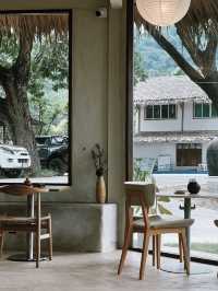 Coastly Cottage คาเฟ่สไตล์บาหลีที่แก่งกระจาน 🏝️