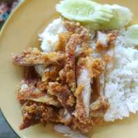 ข้าวหมูทอดร้านลับในเมืองทองธานี