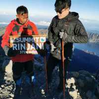 Adventerous Rinjani 3D hike