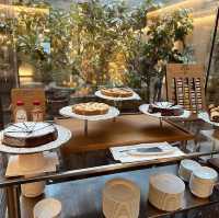 Charming Stay with a Delightful Breakfast at Monaco & Grand Canal Hotel