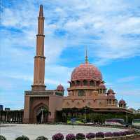 THE FAMOUS PINK MOSQUE.