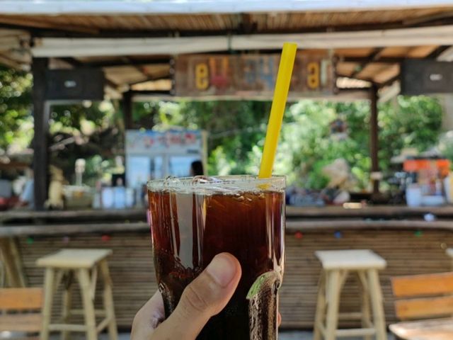 Tew Lay Bar คาเฟ่ริมทะเล กระบี่ 