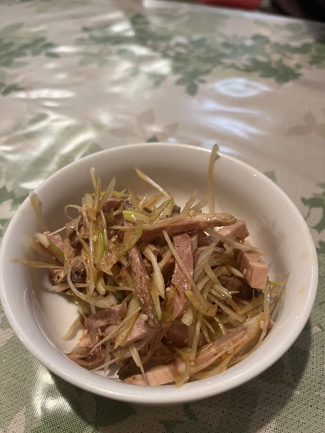 【松本市🇯🇵】絶品のラーターメンに安いおつまみ！おなかいっぱい食べるならここ！