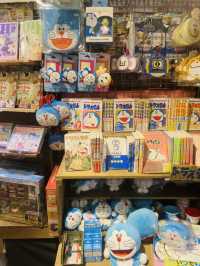 【渋谷】VILLAGE VANGUARD - あらゆるキャラクターが揃う！あれもこれも欲しくなっちゃいます！！-