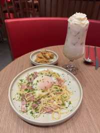 【 一邊品嘗美食，一邊飽覽啟德主場館日夜美景 】