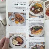  Praline ราชพฤกษ์ – คาเฟ่สวย อาหารอร่อย