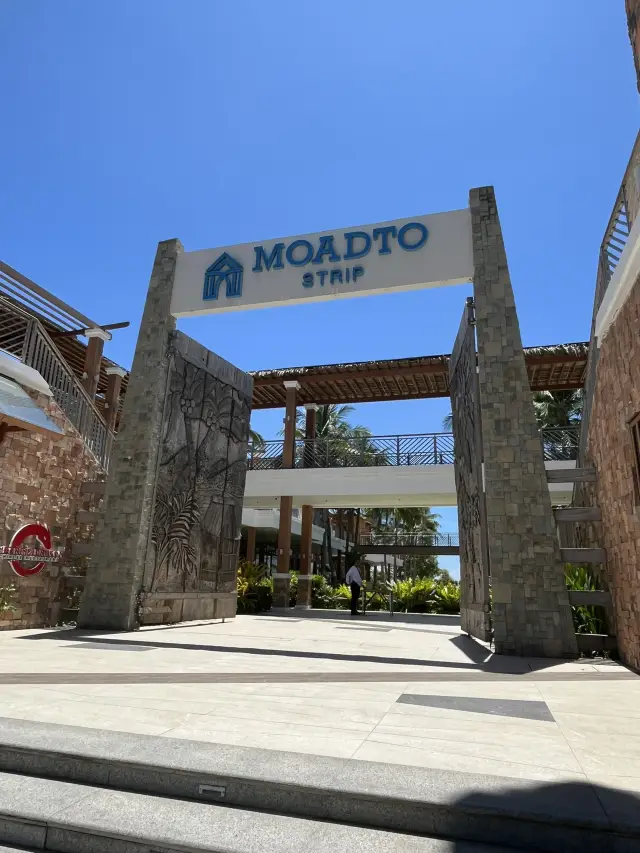 Bohol Island Shopping Center Surprisingly Comes with a Beautiful White Sand Beach!