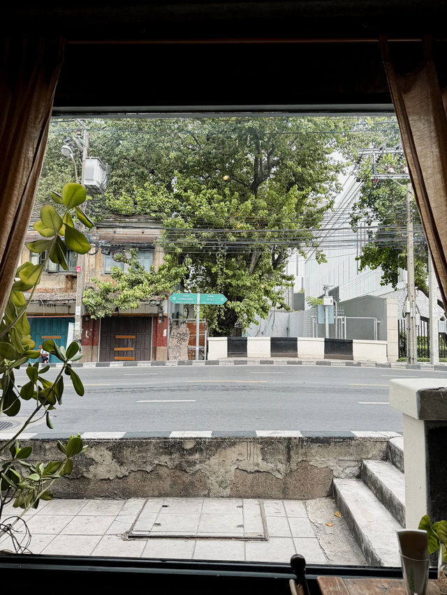 意外發現評分很高的☕️ 泰國曼谷local咖啡店 ！🇹🇭