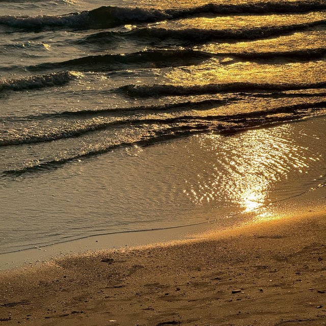 “ลานหินขาว” จ.ระยอง จุดชมพระอาทิตย์ตกที่สวยมาก🏝️🌅