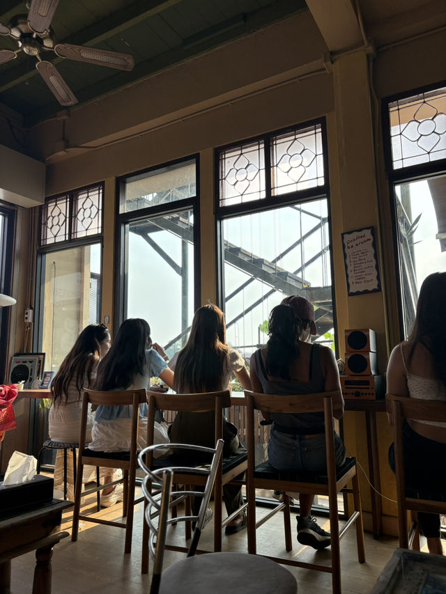 Before Sunset คาเฟ่มู้ดดีย์