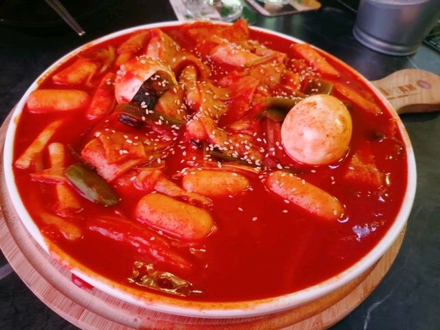 Seoulful Flavors of Yesteryear: A 1960s Korean Restaurant