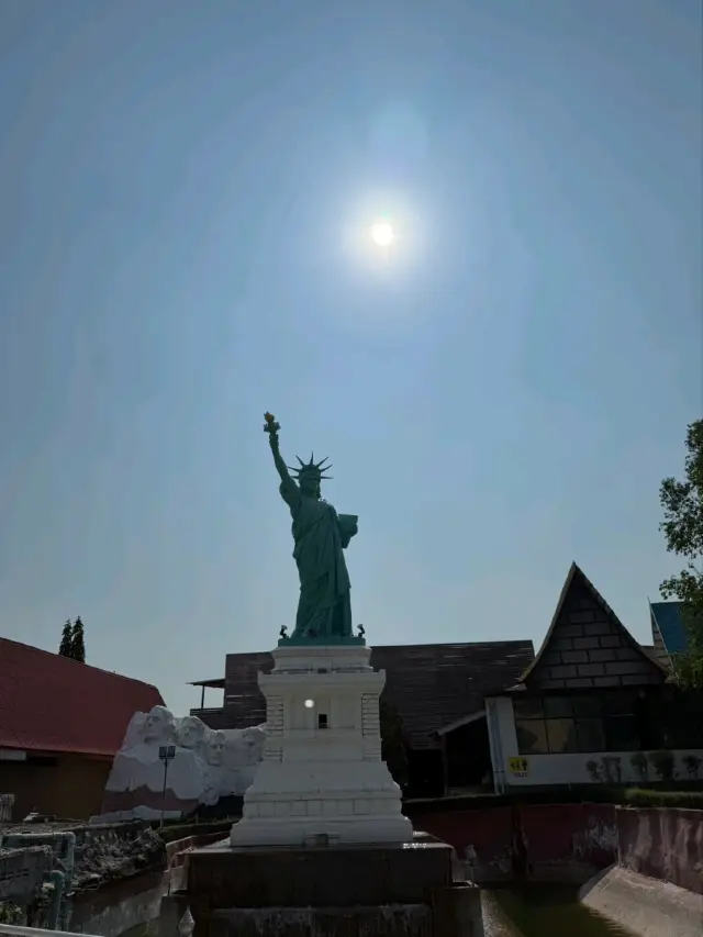 迷你暹羅冒險，見證世界