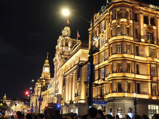 The Beauty of Western Architecture at ‘The Bund’ in Shanghai✨