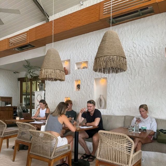 Nice place with a laidback vibe.