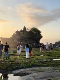 Spring Trip to Bali: Tanah Lot Temple🍃