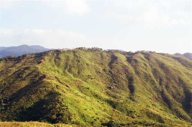 A Three Hill Traverse in Yuen Long