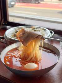 광안리 오션뷰 1열 밀면 맛집 “동면식 밀면”