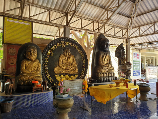 Wat Huay Mongkol 