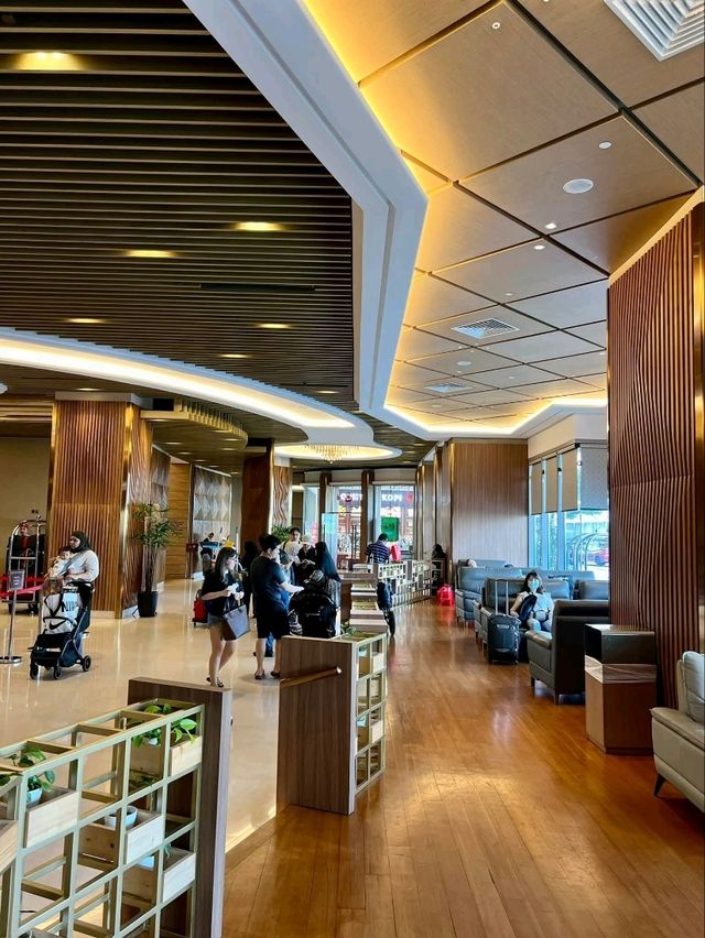 “Stylish Stays & City Views: Superior Comfort at St. Giles Southkey JB”