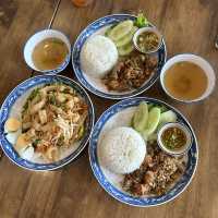 ร้าน หมี่ยำเจริญ สาขาระยอง