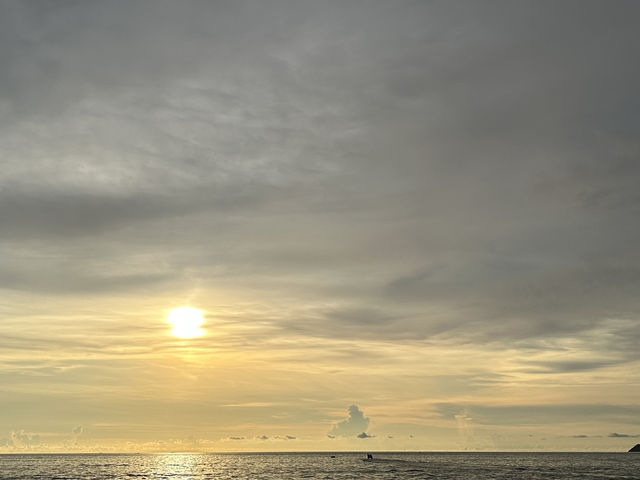 📌 แปะพิกัดชม Sunset @Patong @ป่าตอง 🌅 ✨